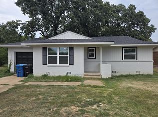 519 Forrest Ln, Denison, TX 75021