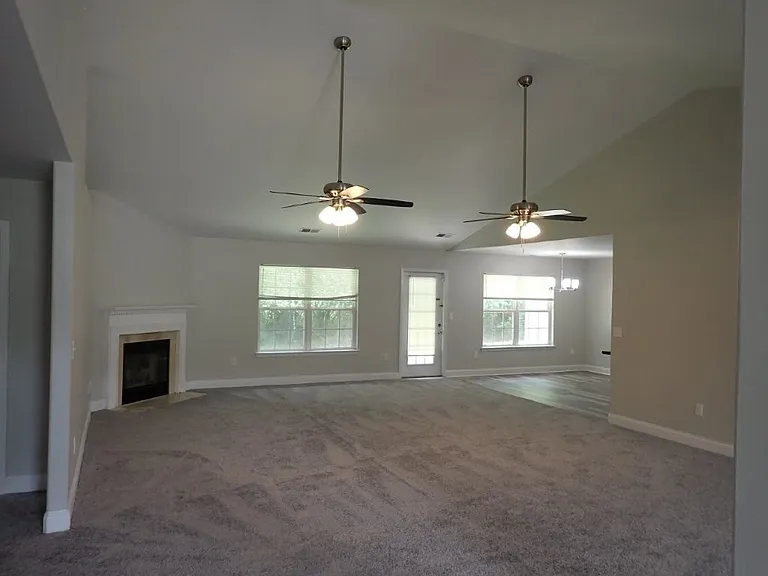 237 Cedar Mdw — Photo 5