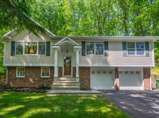 326 Fairview Ave, Long Valley, NJ 07853