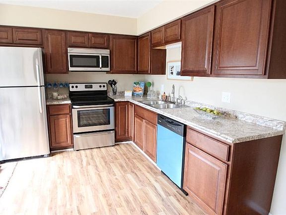 4th image of 3601 Benhill Dr