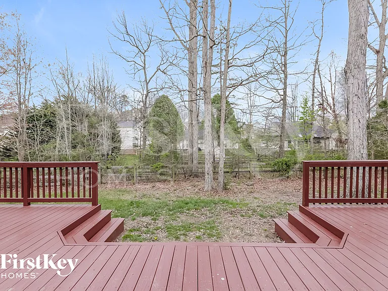 1620 Winthrop Ln — Photo 14