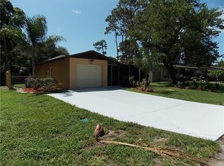 1210 42nd St W, Bradenton, FL 34205