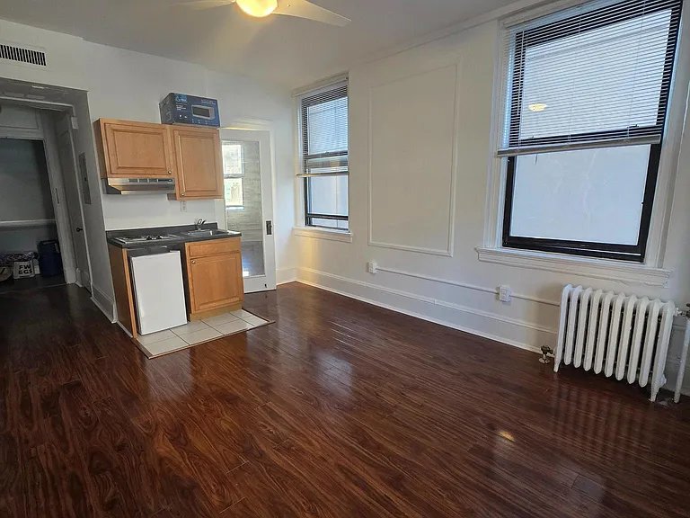 1324 Locust St #412 — Photo 4