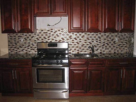 1st image of 2438 Crescent St #1