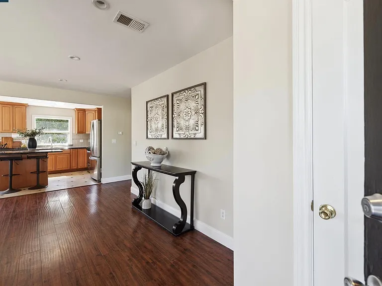 virtual staging photo