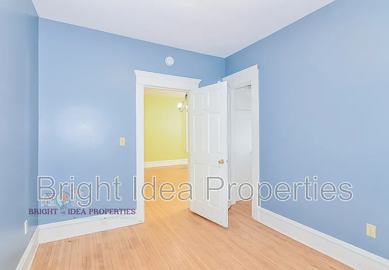 2104 Emerson Ave S #2 — Photo 26