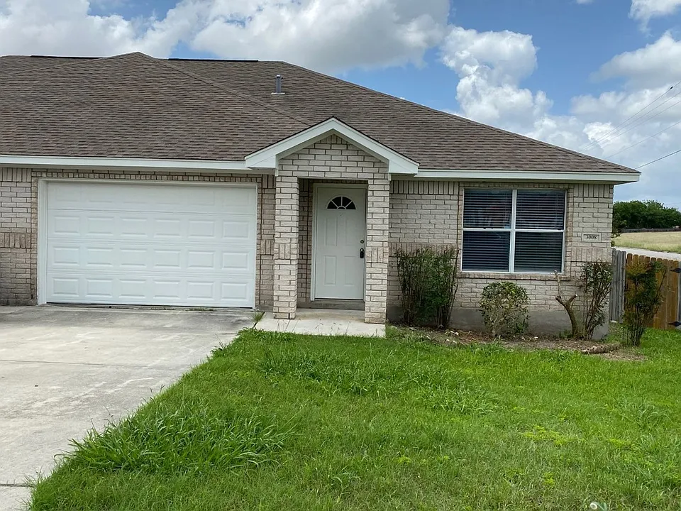 3008 Pine Valley Dr