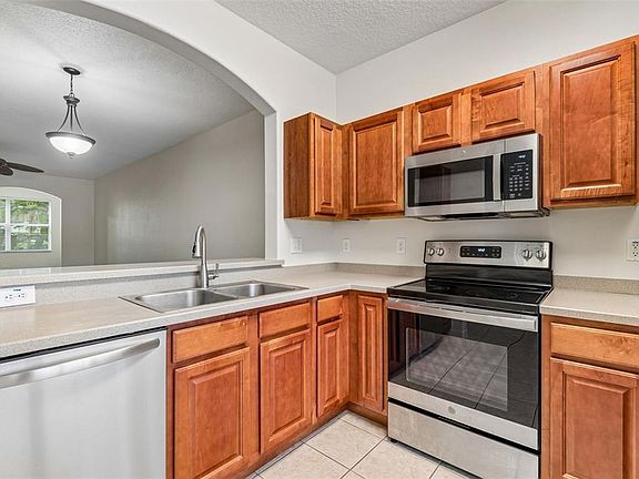 4th image of 1140 HILLHURST DRIVE