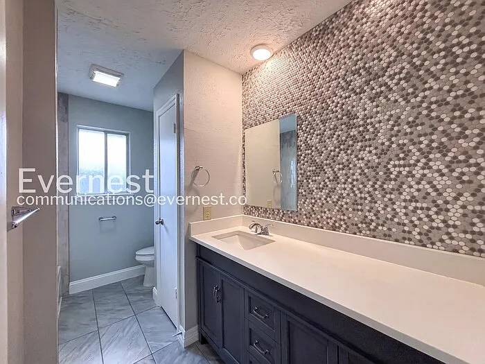 1334 Willersley Ln — Photo 18