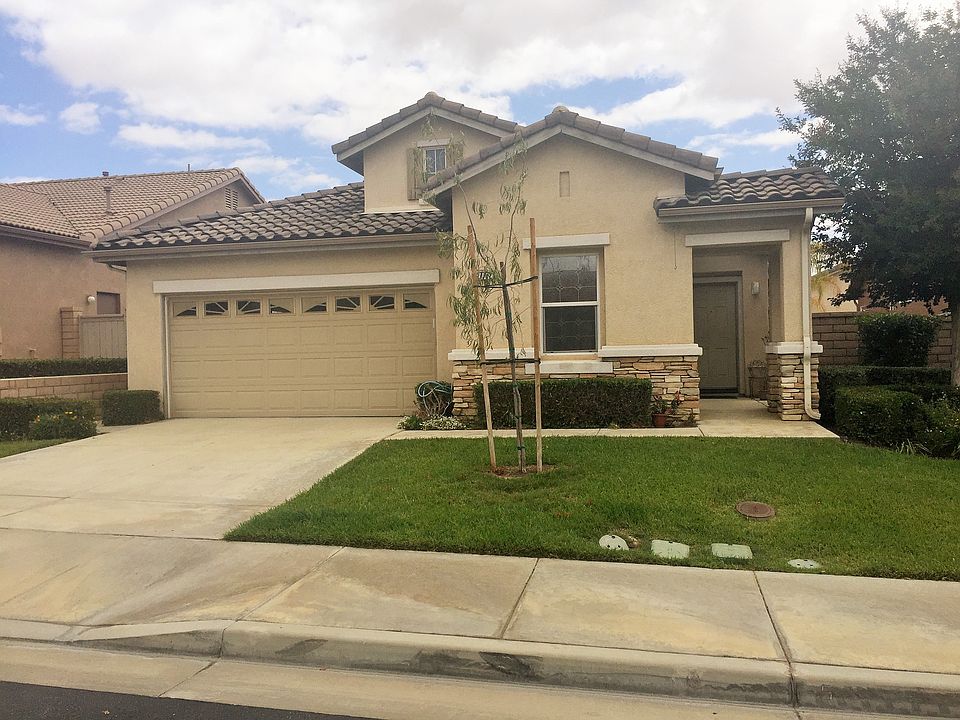 1st image of 27772 Whisperwood Dr