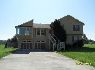 7 Moss Ln, Euharlee, GA 30145