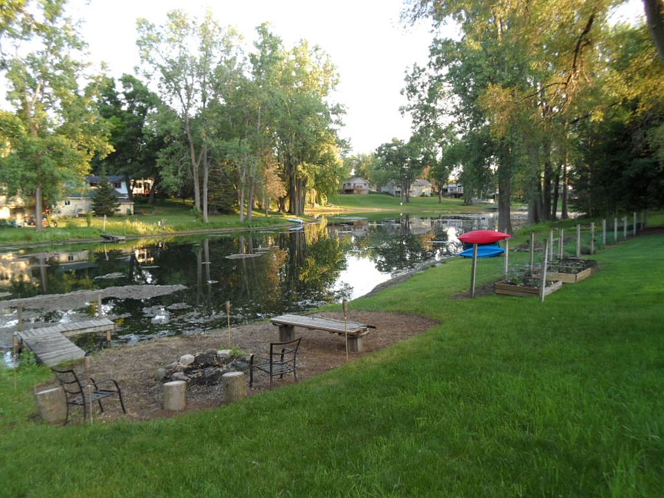 2nd image of 4348 Strathcona