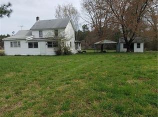 172 City Of Refuge Rd, Hartfield, VA 23071