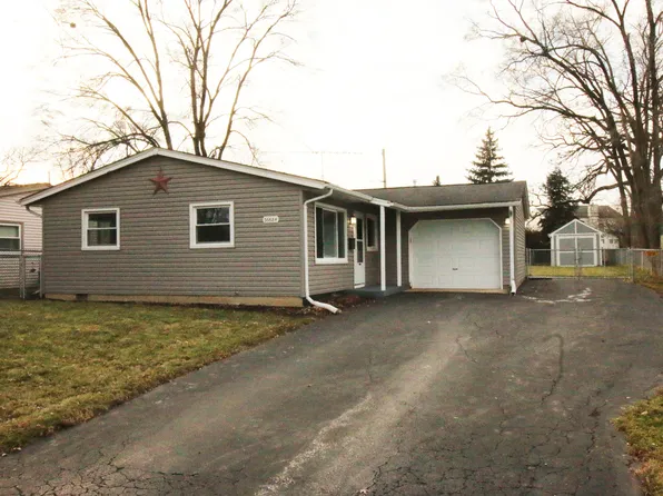 36684 N Beverly Ave, Gurnee, IL 60031