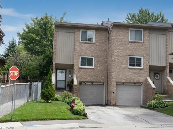 63 Fonthill Rd #1, Hamilton, ON L9C 6T1