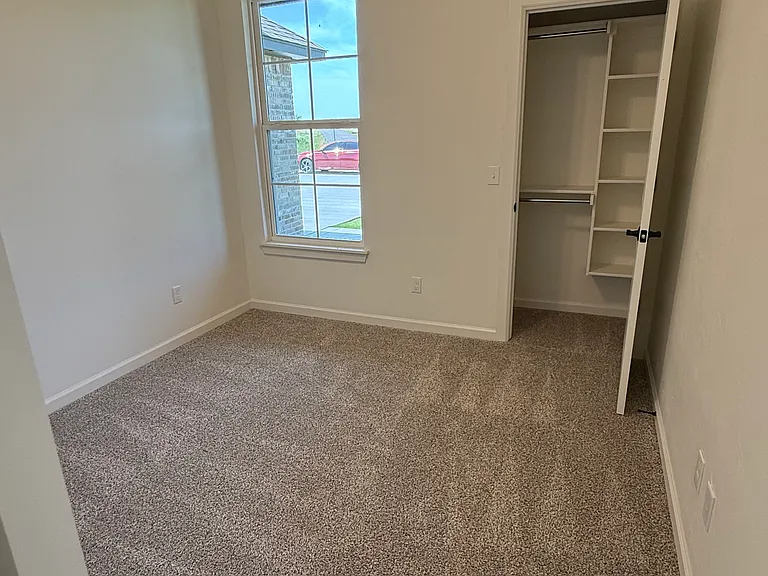 Guest Bedroom #1