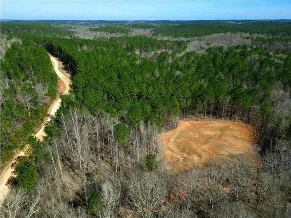 982 N State Line Rd, Lagrange, GA 30240