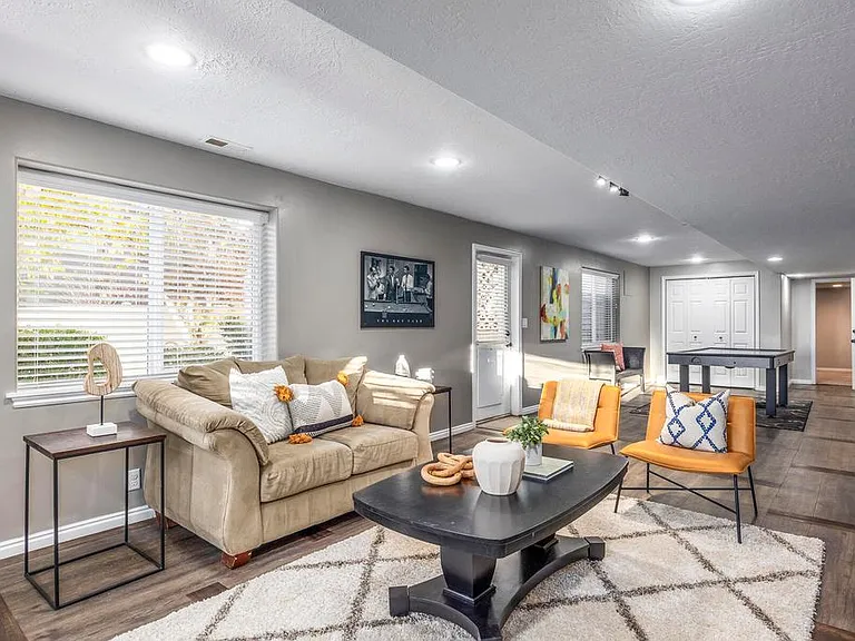 1003 E Fairway Dr — Photo 37
