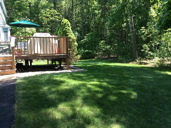 5th image of 40 Deborah Lee Ln