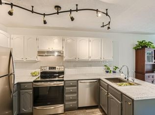 5906 Cahill Ave, Inver Grove Heights, MN 55076