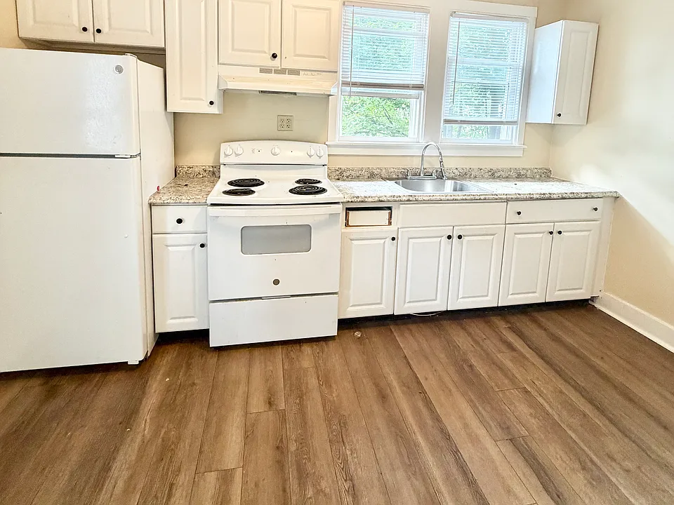 1260 Whalley Ave #2-B