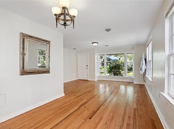 4th image of 51 Gull St