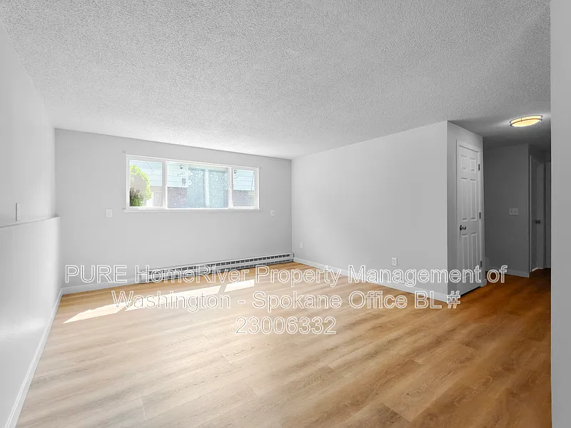 2 bed, 1.0 bath, 928 sqft, $1,395 — Photo 2