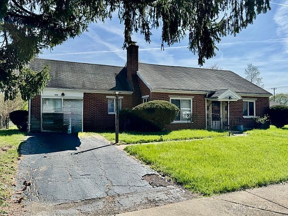 3rd image of 220 E Sunrise Ave