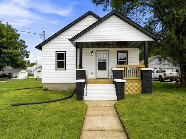 232 E 3rd St, Solon, IA 52333