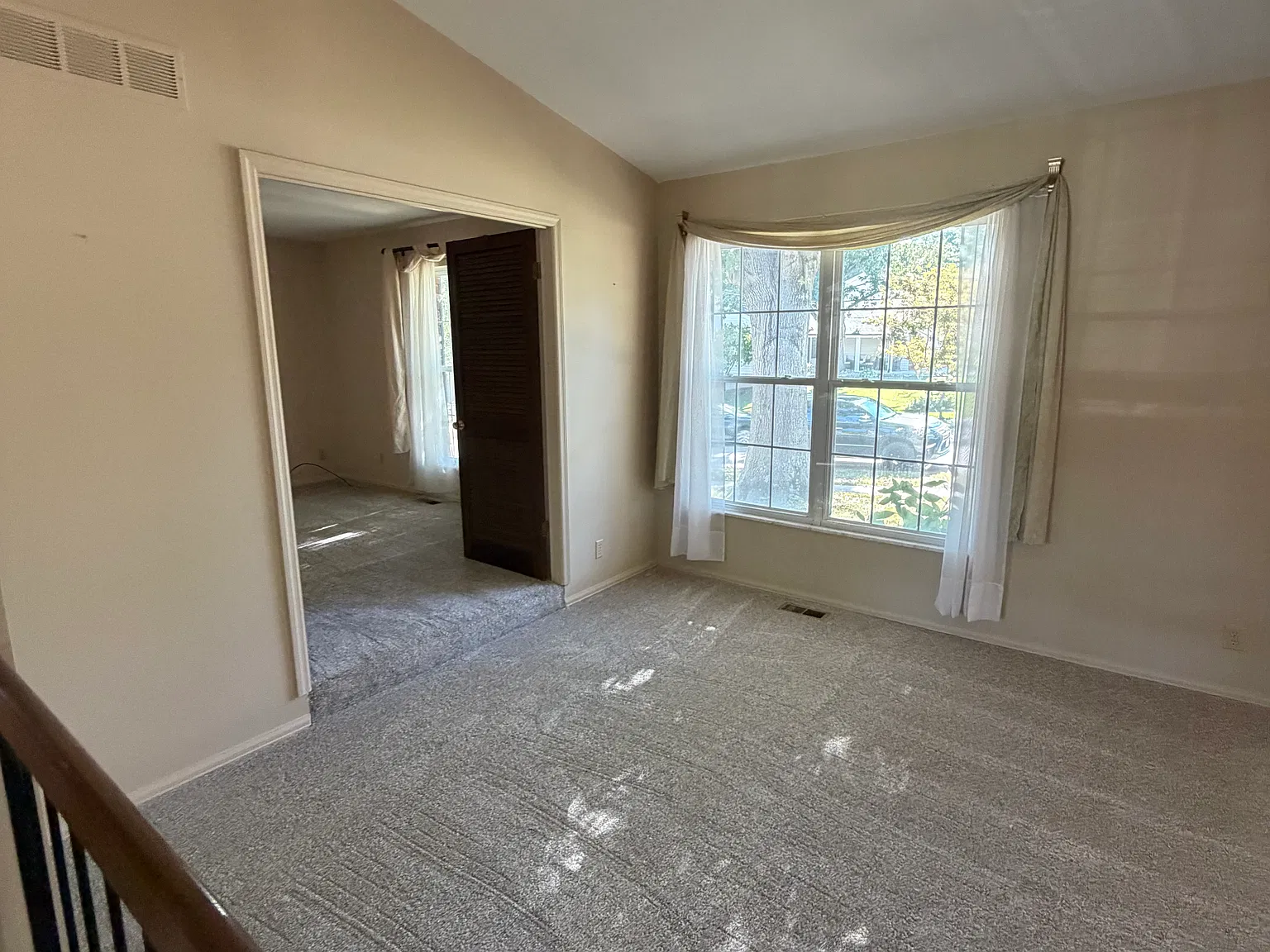 3 bed, 2200 sqft, $2,800 — Photo 3