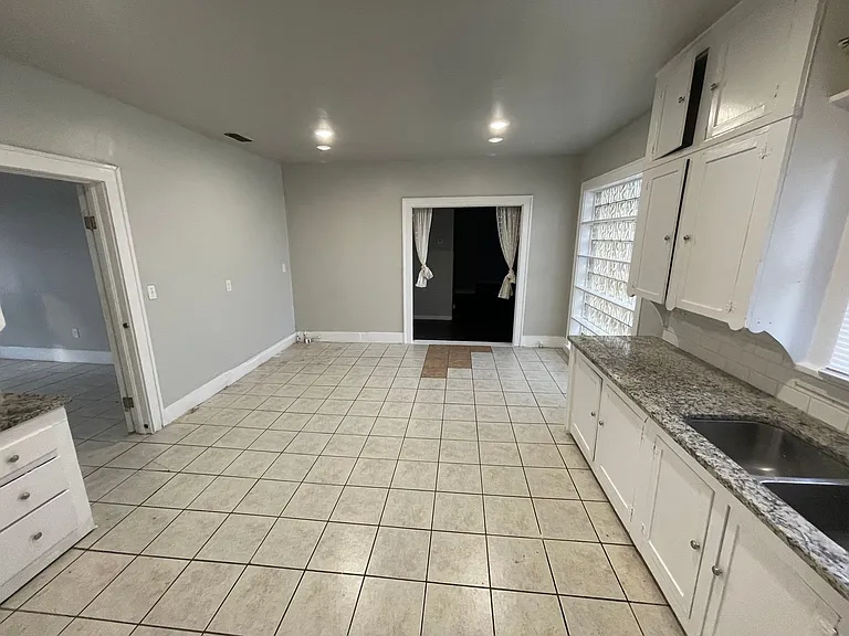 1534 Chestnut St — Photo 7