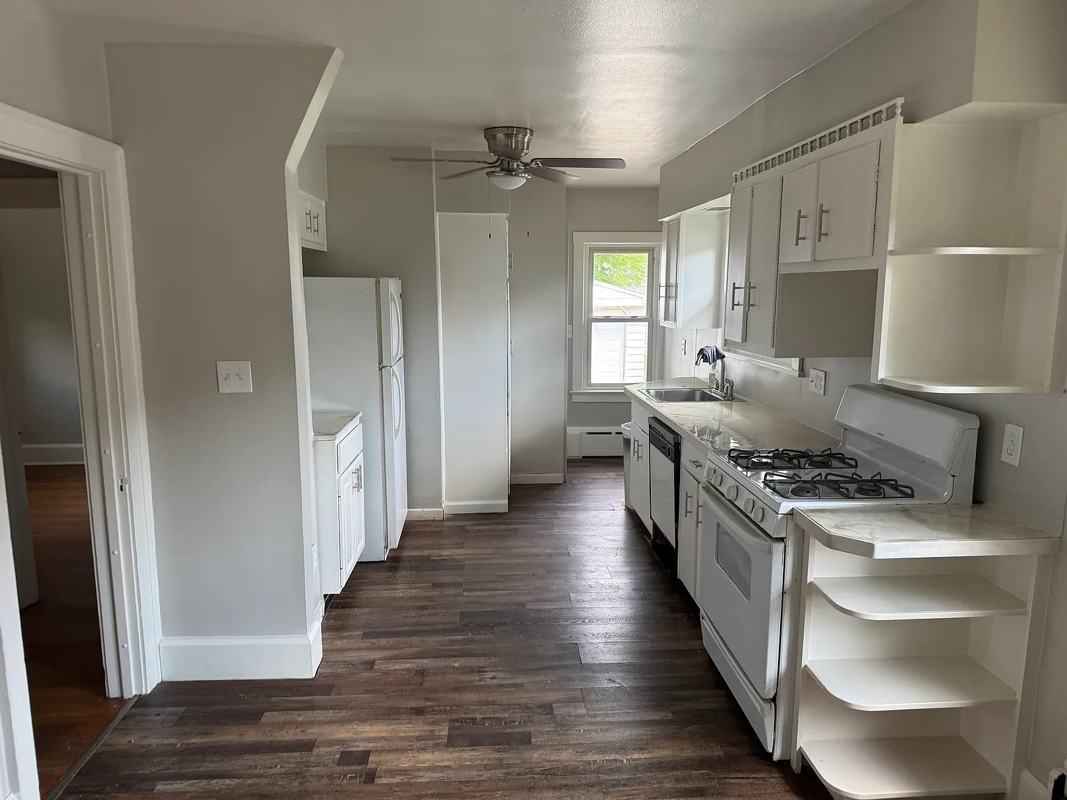 2 bed, 836 sqft, $850 — Photo 3