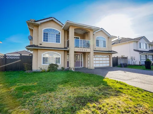 12246 64a Ave, Surrey, BC V3W 3R8