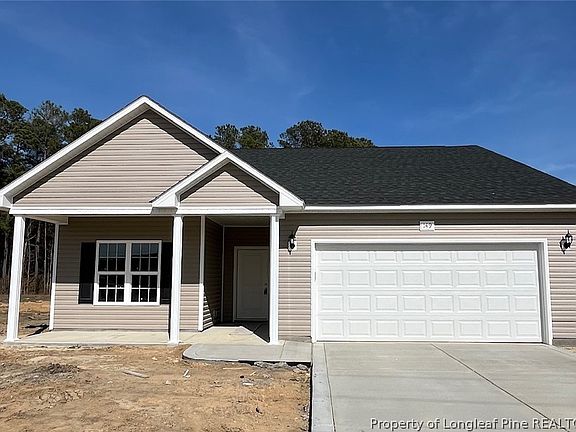 149 Alfalfa Dr, Parkton, Nc 28371 