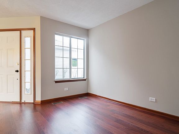 5th image of 115 Winchester Dr