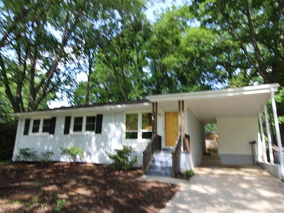 3rd image of 2904 Shamrock Dr