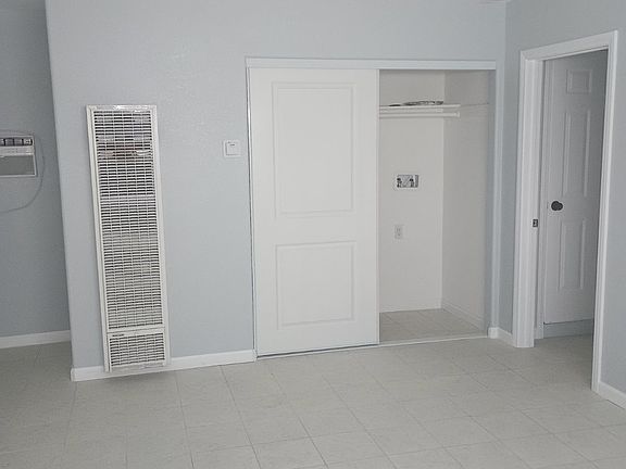 2nd image of 802 N Mountain View Ave #B
