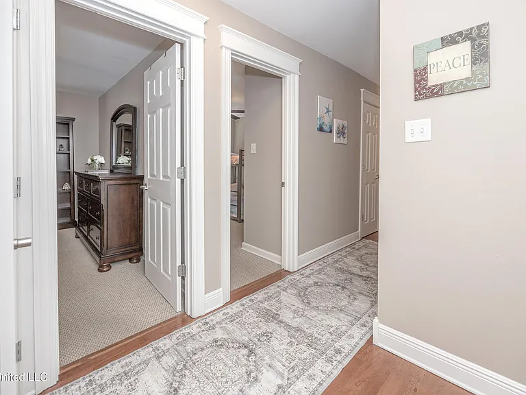 2421 Beachview Dr — Photo 26