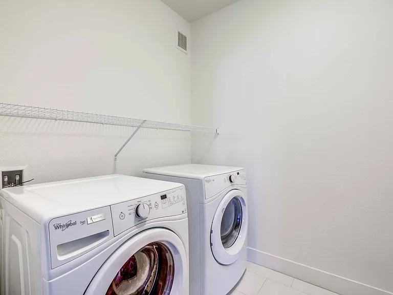 Dream Apartments — Photo 7