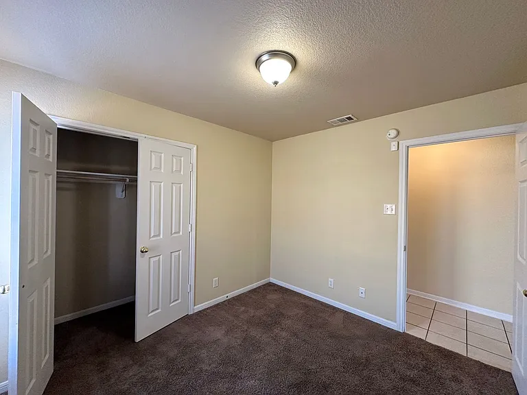4304 Elms Run Cir — Photo 11