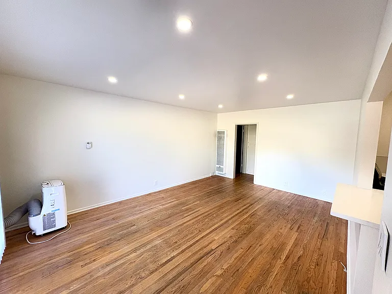 1800 Calafia St #A — Photo 5