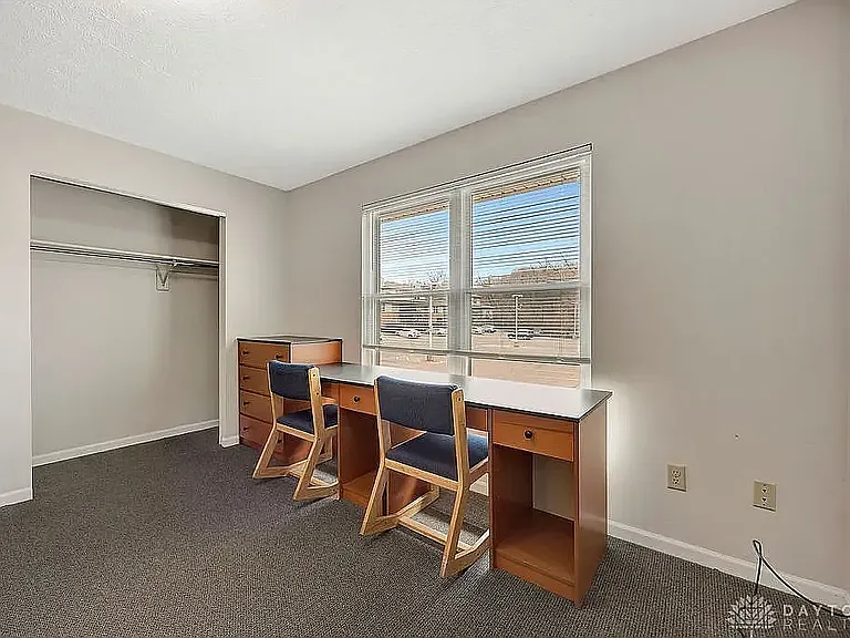 978 Irving Ave #16 — Photo 8