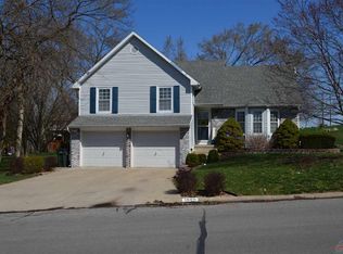 1605 E Timber Ridge Dr, Sedalia, MO 65301