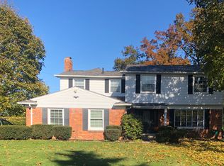 1271 Rugby Cir, Bloomfield Hills, MI 48302