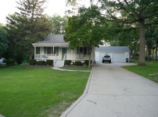 8554 S 84th Ct, Hickory Hills, IL