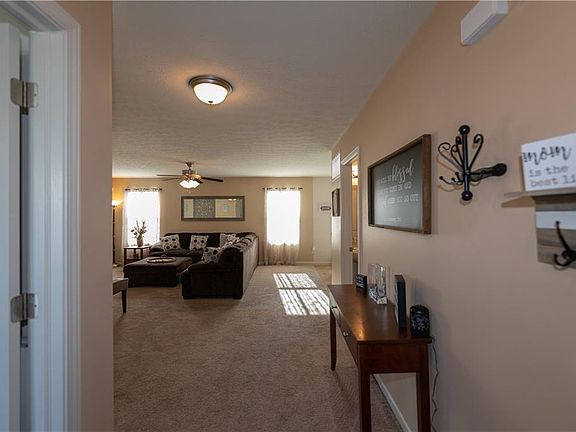 3rd image of 5655 W Crestview Trl