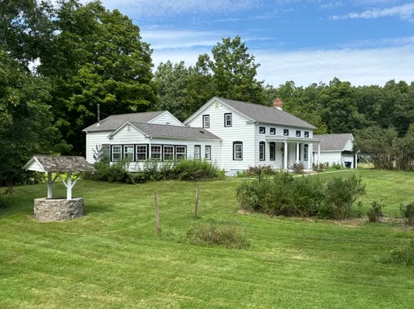 135 Crystal Lake Rd, Averill Park, NY 12018