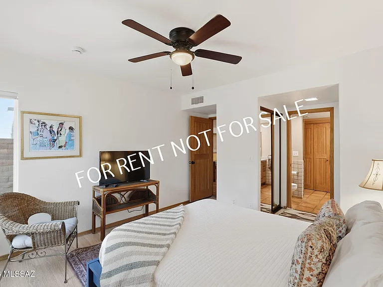 2824 E Sierra Vista Rd — Photo 21