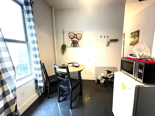 Rented by Elite NY Holdings | media 3