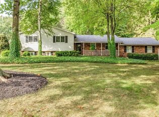 7466 Hollycroft Ln, Mentor, OH 44060